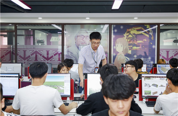 初中生讀什么電腦學(xué)校好？