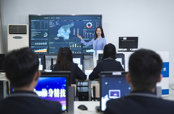 技校里面有什么<a href=http://njxh.cn target=_blank class=infotextkey>專業(yè)</a>？適合初中去學(xué)習(xí)么？