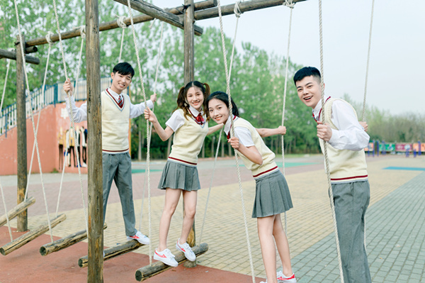 考不上<a href=http://njxh.cn target=_blank class=infotextkey>高中</a>怎么辦？上職業(yè)學(xué)校好不好？