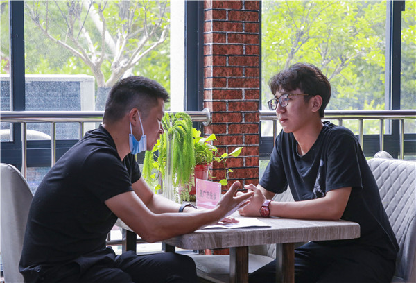 就業(yè)保障丨千企萬崗進(jìn)校園，助力學(xué)子精準(zhǔn)就業(yè)！