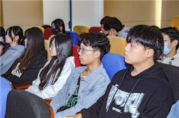 就業(yè)保障丨企業(yè)進(jìn)校園，助力南新學(xué)子就業(yè)