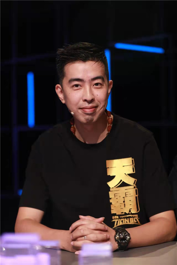 王者爭(zhēng)霸 限定名額！LGD俱樂部明星成員來(lái)新華啦！快來(lái)一戰(zhàn)高低