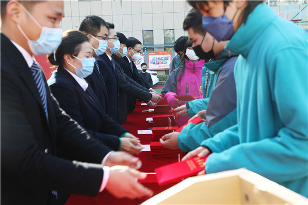 知行合一，榜樣力量——南京新華2022年度學(xué)生工作總結(jié)暨表彰大會圓滿落幕！