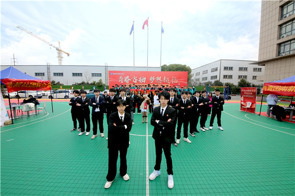 青春飛揚(yáng) 夢想起航|南京新華2023年春季社團(tuán)招新大會開始啦！