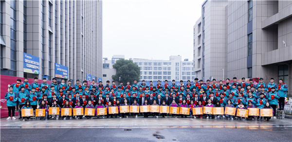 不忘初心，砥礪前行—南京新華2019年度學生工作總結暨表彰大會圓滿落幕！