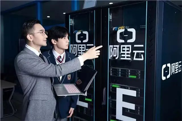 技能之光 點(diǎn)亮職業(yè)夢想！新華互聯(lián)網(wǎng)科技邀您共同參與新華杯全國職業(yè)技能大賽！