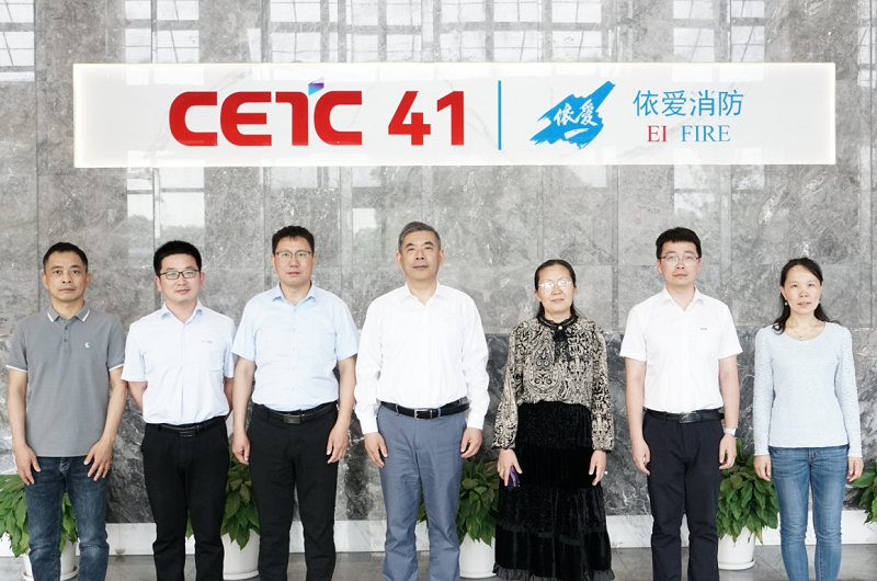 安徽電子信息職業(yè)技術(shù)學(xué)院王國武書記一行蒞臨公司深化校企合作